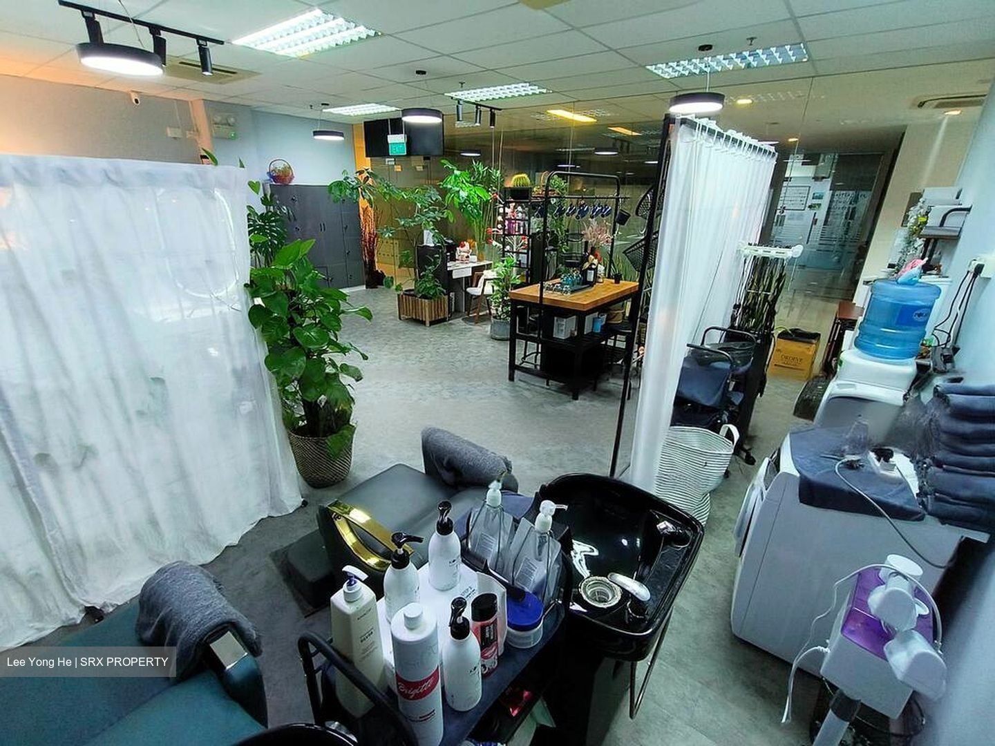 The Mezzo (D12), Retail #486332001